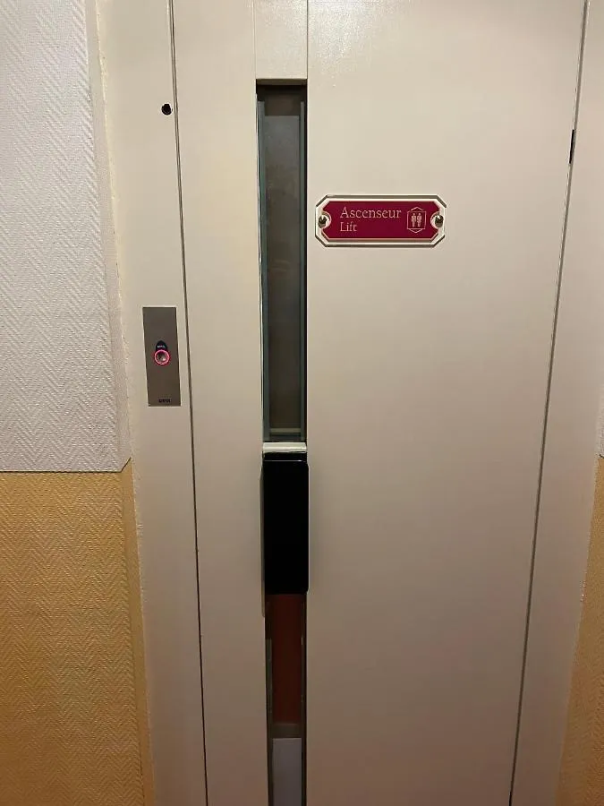 **  Hotel Continental Évian-les-Bains Franciaország