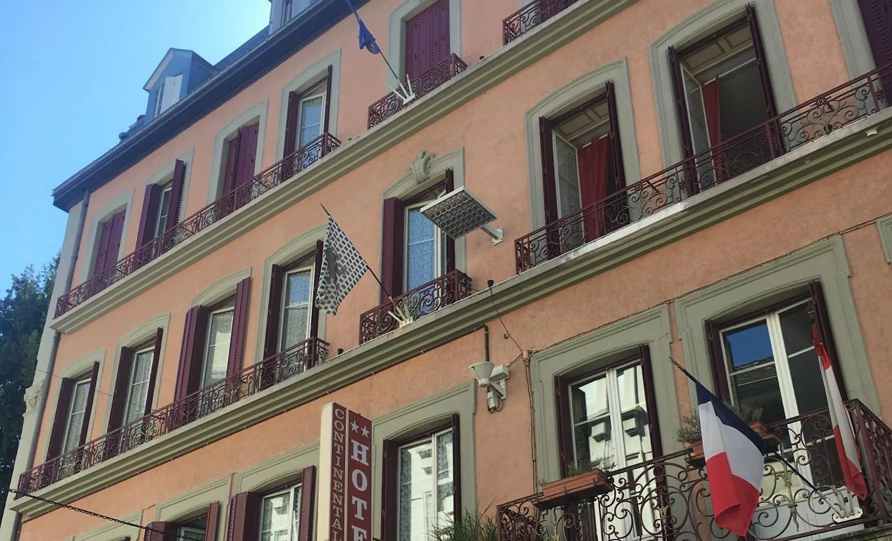 Hotel Continental Évian-les-Bains 2*,
