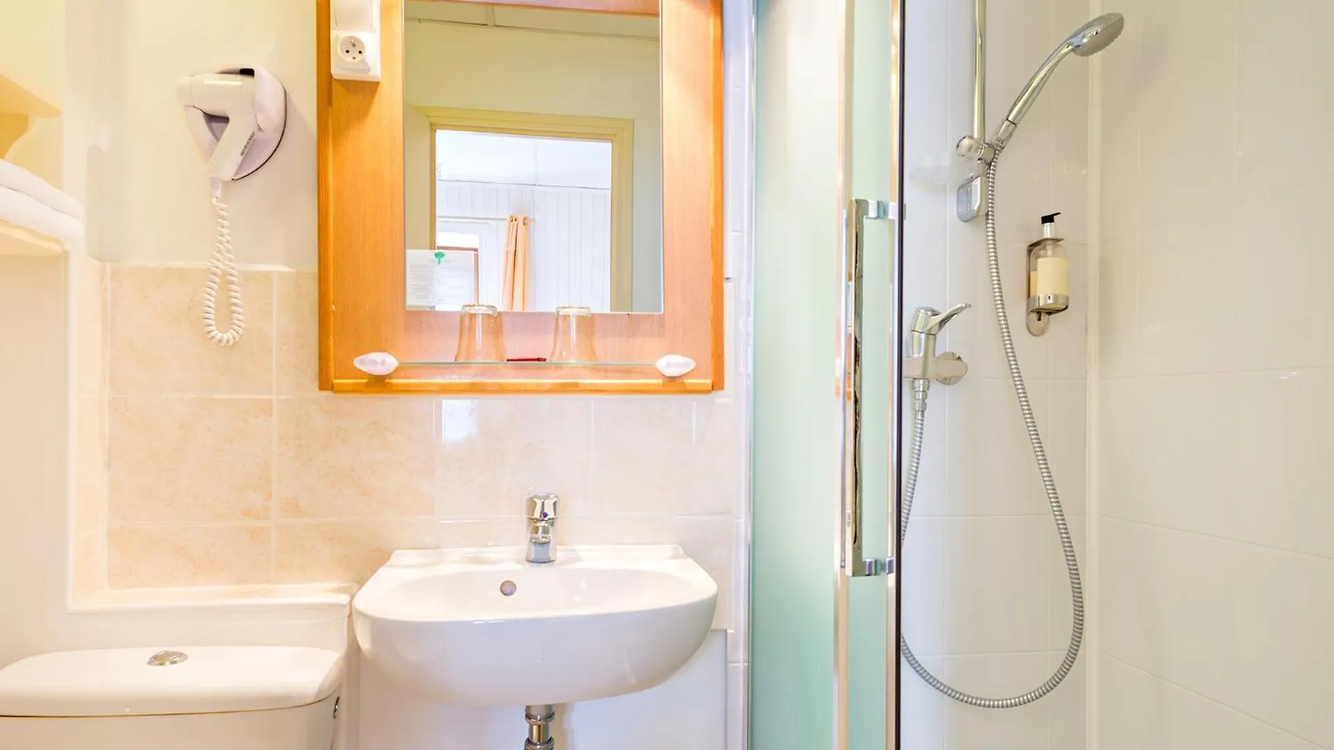 Hotel Continental Эвиан-ле-Бен