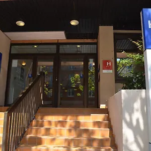 Kyriad Direct Centre Отель