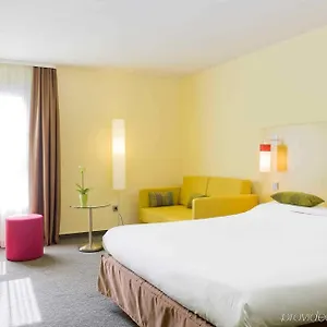 Ibis Styles Centre Port Отель